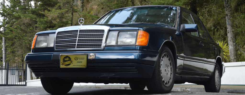 Mercedez Benz 260 año 1989 verde, color verde-azulado, en alquiler, de renta, para eventos, para bodas, matrimonios, fiestas de 15 años, bautizos Mercedes Benz 260 Año: 1989